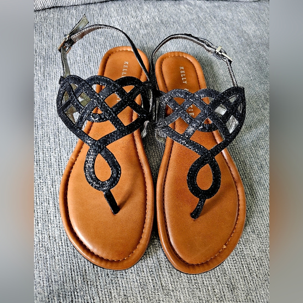 Kelly & Katie Sandal